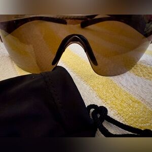 Nike Crush sunglasses, a "sport wrap" model designed for athletes
EV0562